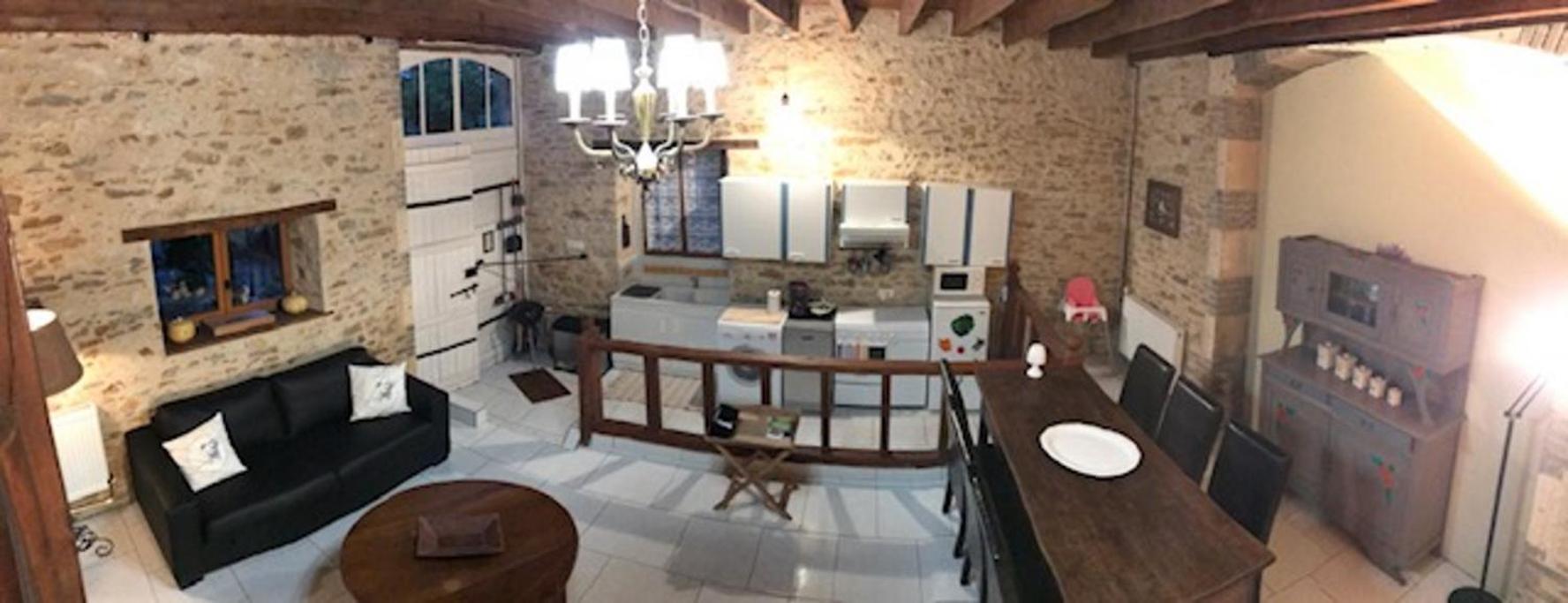 Holiday Home La Brijopa Bazoges-en-Pareds ภายนอก รูปภาพ